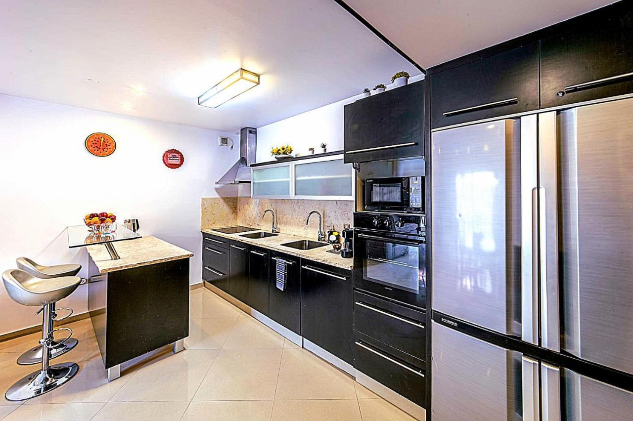 Milana's Deluxe With Big Patio And Pool Apartamento Eilat